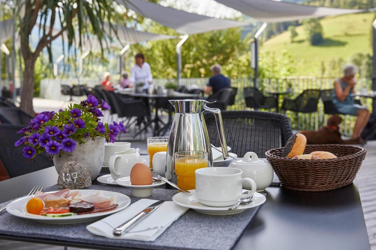 Elzland Hotel Pfauen Wellness & Spa Elzach Dış mekan fotoğraf